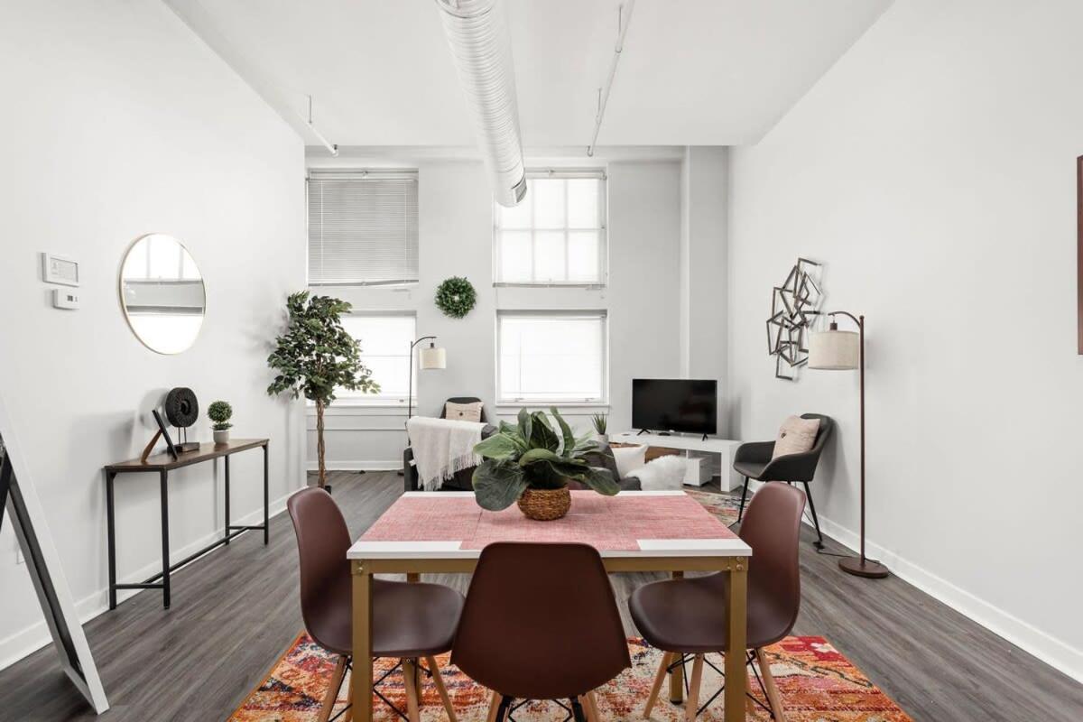 Modern Downtown Apartment 2Br 2Ba By Cozysuites 인디애나폴리스 외부 사진