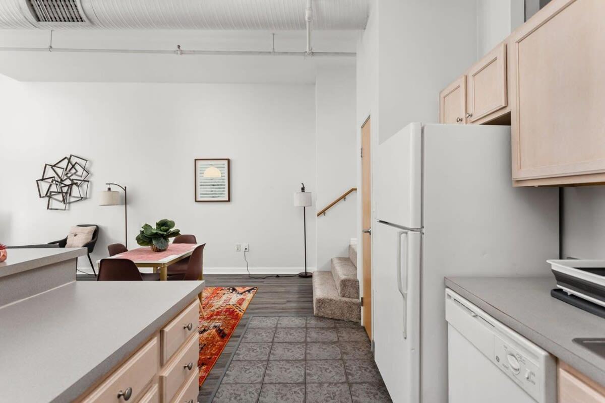 Modern Downtown Apartment 2Br 2Ba By Cozysuites 인디애나폴리스 외부 사진